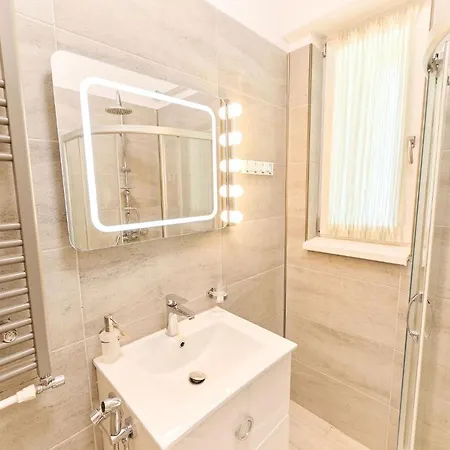 Apartament Blacksearama Apartment- Spa, Pools And Parking Mamaia